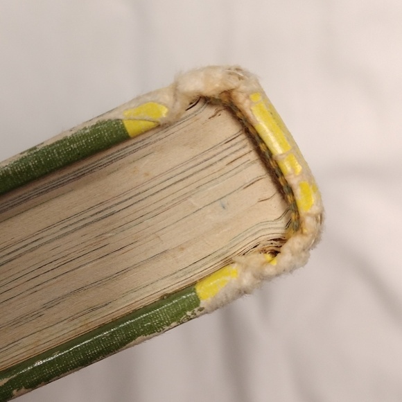 Vintage 1965 Walt Disney stories book - Picture 7 of 12